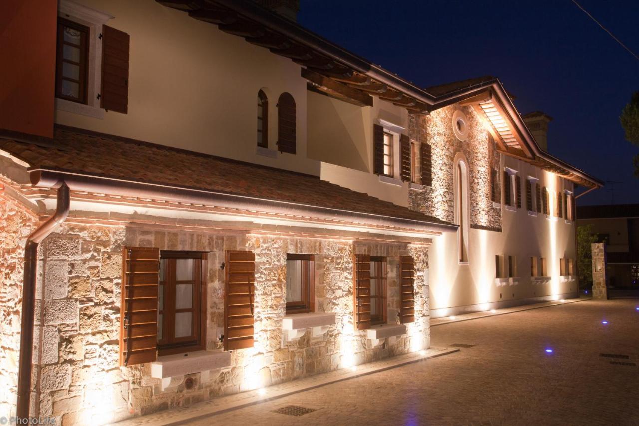 Wine Resort Luisa Mariano del Friuli Bagian luar foto