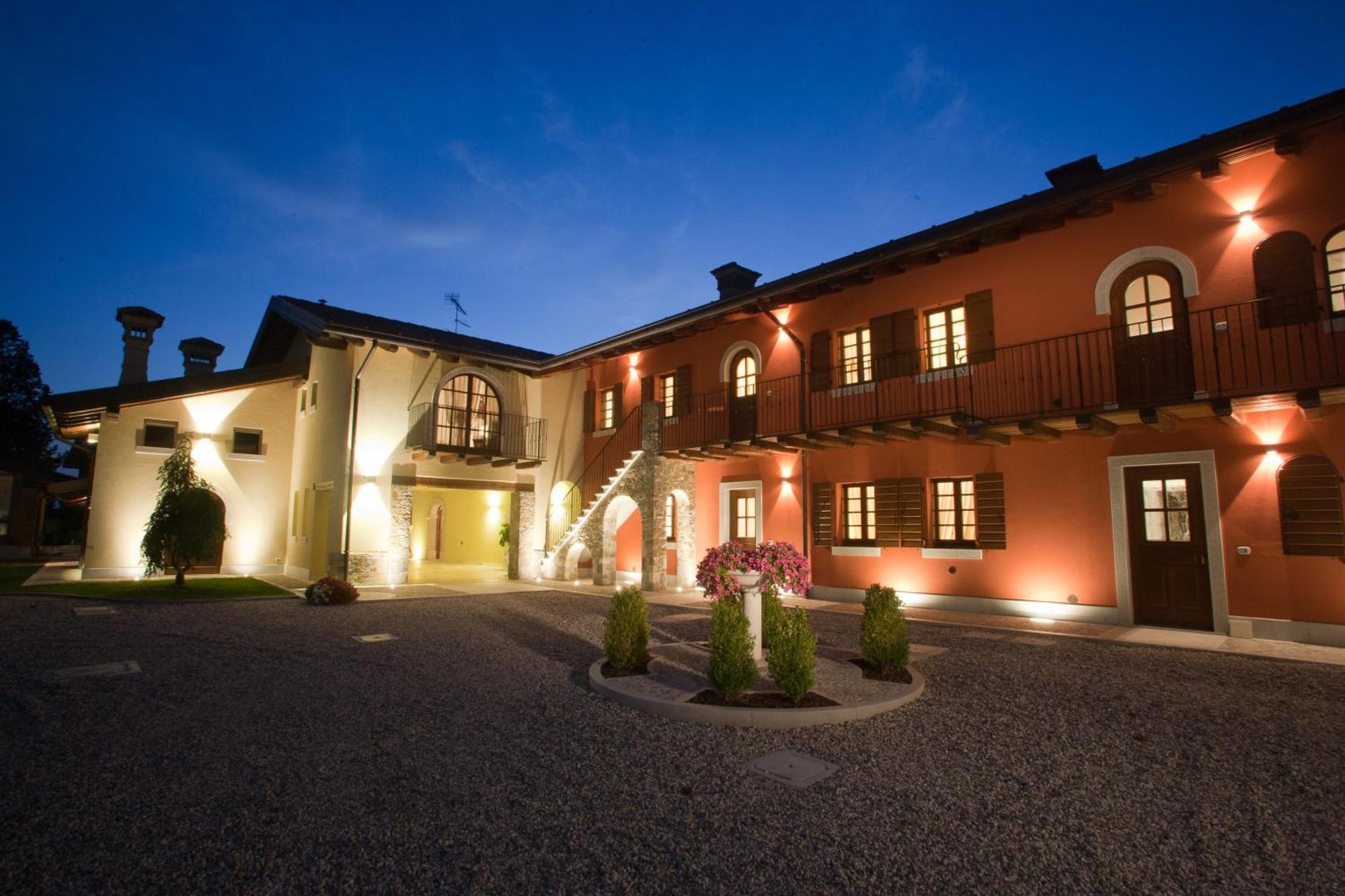 Wine Resort Luisa Mariano del Friuli Bagian luar foto